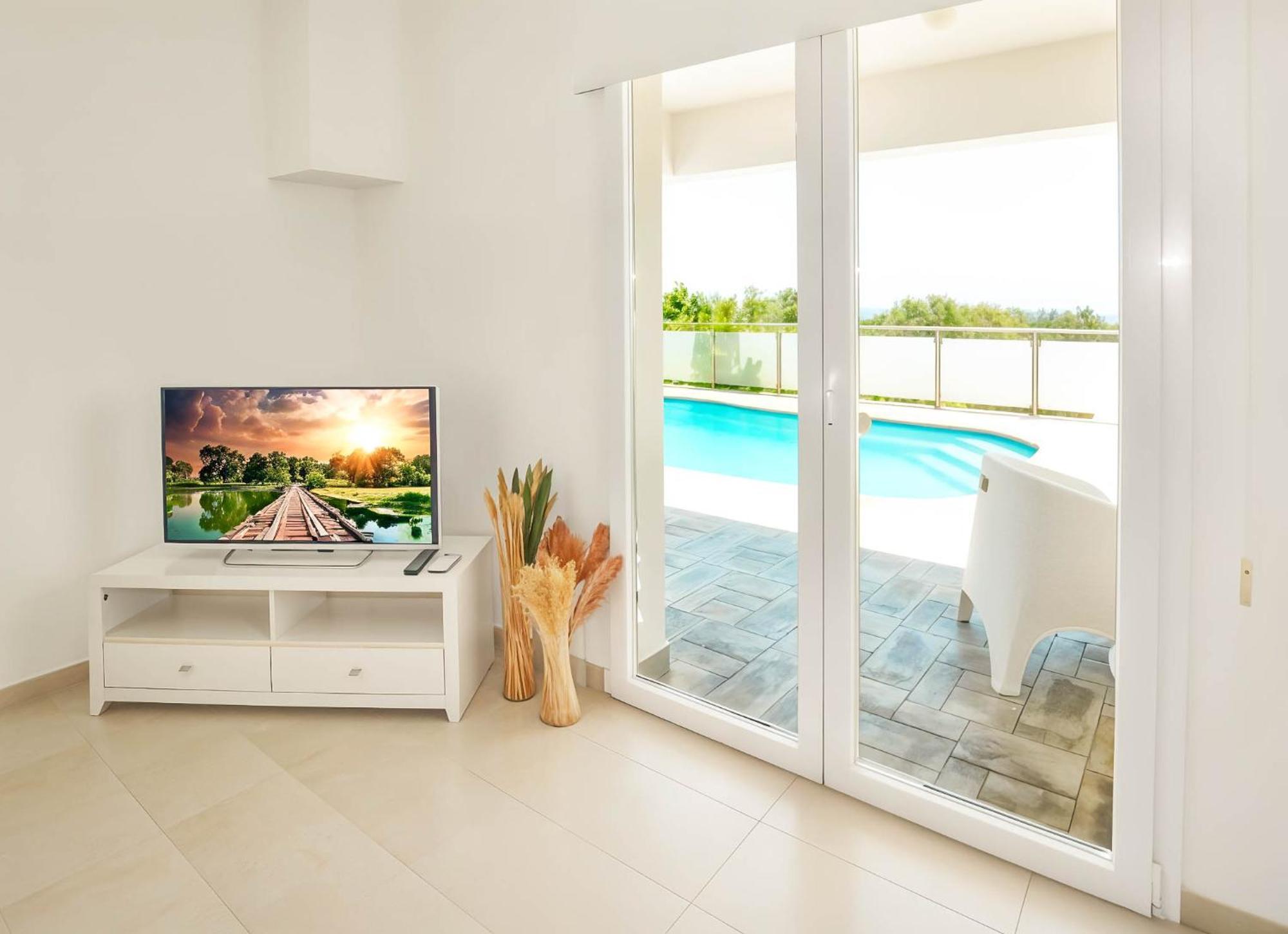 Villa Christina Elite Private Pool Retreat *